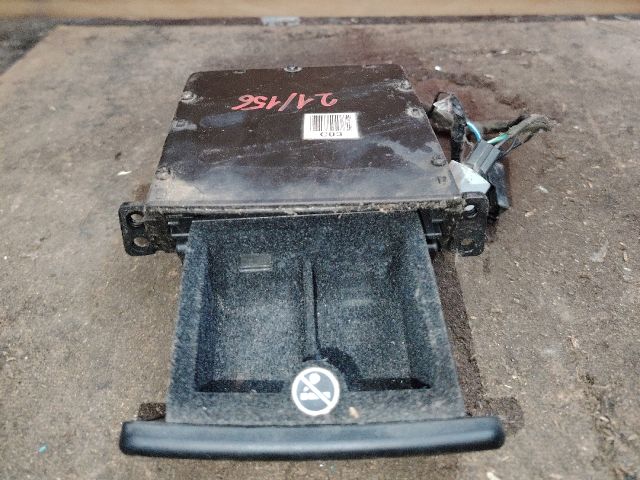 bontott HYUNDAI TUCSON Első Hamutartó