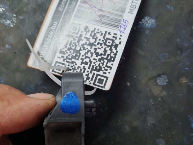 bontott HYUNDAI TUCSON Első Középső Ütközés Érzékelő (Homlokfalon)