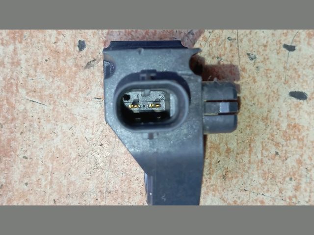 bontott HYUNDAI TUCSON Első Középső Ütközés Érzékelő (Homlokfalon)