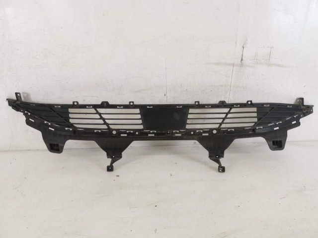 bontott HYUNDAI TUCSON Első Lökhárító Alsó Középső Díszrács