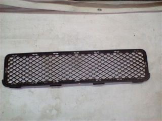 bontott HYUNDAI TUCSON Első Lökhárító Alsó Középső Díszrács