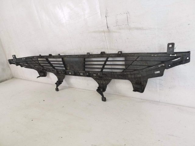 bontott HYUNDAI TUCSON Első Lökhárító Alsó Középső Díszrács