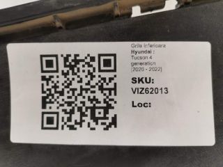 bontott HYUNDAI TUCSON Első Lökhárító Alsó Középső Díszrács