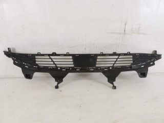 bontott HYUNDAI TUCSON Első Lökhárító Alsó Középső Díszrács