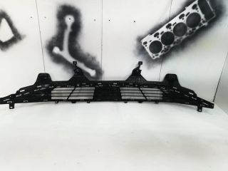 bontott HYUNDAI TUCSON Első Lökhárító Alsó Középső Díszrács