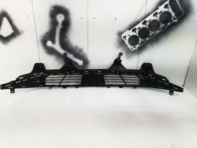 bontott HYUNDAI TUCSON Első Lökhárító Alsó Középső Díszrács