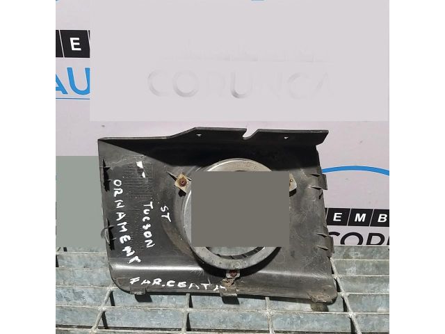 bontott HYUNDAI TUCSON Első Lökhárító Díszléc