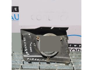 bontott HYUNDAI TUCSON Első Lökhárító Díszléc