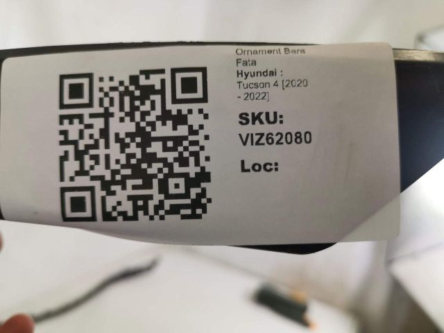 bontott HYUNDAI TUCSON Első Lökhárító Díszléc