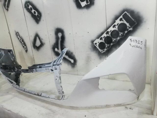 bontott HYUNDAI TUCSON Első Lökhárító (Üresen)