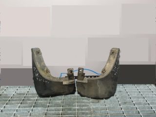 bontott HYUNDAI TUCSON Első Sárvédő Gumi Pár