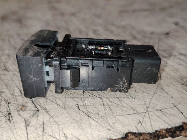 bontott HYUNDAI TUCSON ESP Kapcsoló