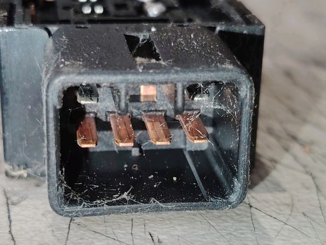 bontott HYUNDAI TUCSON ESP Kapcsoló