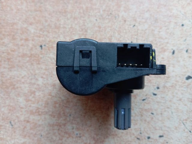 bontott HYUNDAI TUCSON Fűtés Állító Motor