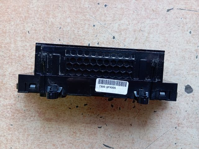 bontott HYUNDAI TUCSON Fűtéskapcsoló (digit klímás)