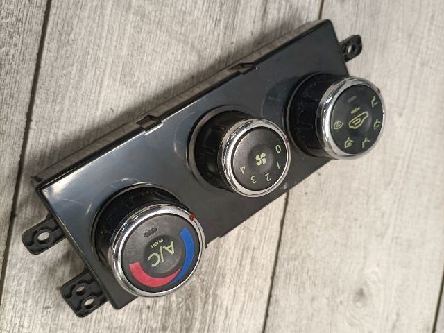 bontott HYUNDAI TUCSON Fűtéskapcsoló (manuális klímás)