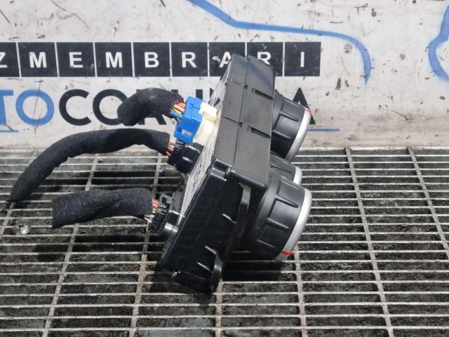 bontott HYUNDAI TUCSON Fűtéskapcsoló