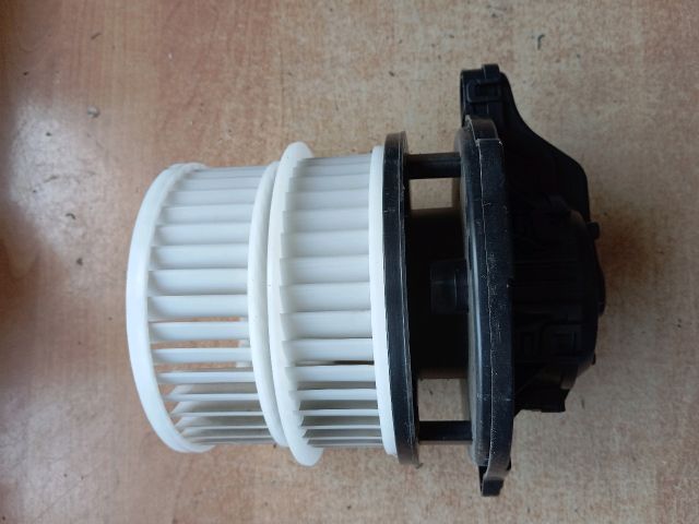 bontott HYUNDAI TUCSON Fűtőmotor (Klímás)