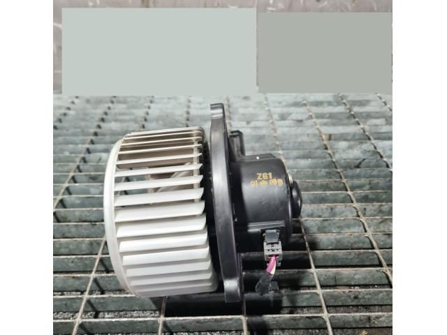 bontott HYUNDAI TUCSON Fűtőmotor (Klímás)