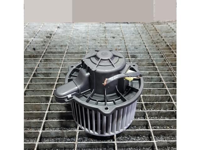 bontott HYUNDAI TUCSON Fűtőmotor (Klímás)