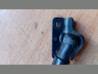 bontott HYUNDAI TUCSON Gázrugós Kitámasztó Teleszkóp Csomagtérajtó Jobb