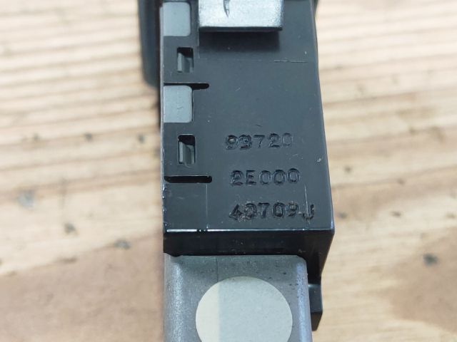 bontott HYUNDAI TUCSON Hátsó Ablaktörlő Kapcsoló