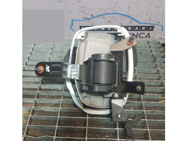 bontott HYUNDAI TUCSON Hátsó középső Biztonsági Öv