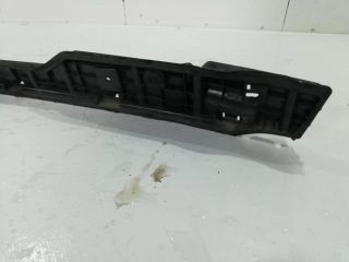 bontott HYUNDAI TUCSON Hátsó középső Lökhárító Tartó (Műanyag)