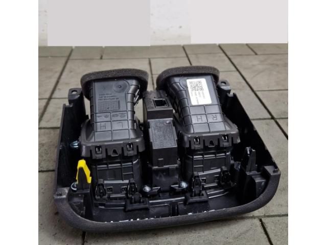 bontott HYUNDAI TUCSON Hátsó középső Szellőző