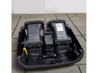 bontott HYUNDAI TUCSON Hátsó középső Szellőző