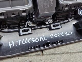 bontott HYUNDAI TUCSON Hátsó középső Szellőző