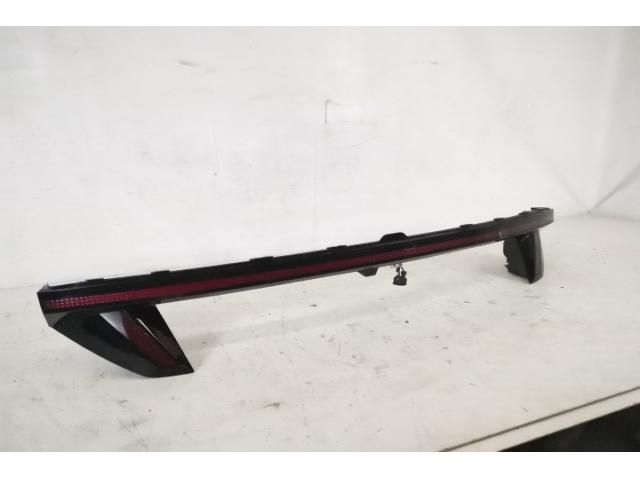 bontott HYUNDAI TUCSON Hátsó Lámpa Középső