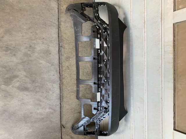 bontott HYUNDAI TUCSON Hátsó Lökhárító (Üresen)