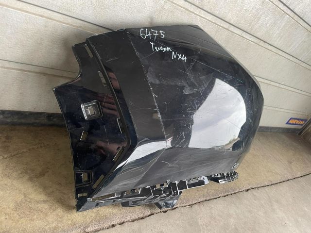 bontott HYUNDAI TUCSON Hátsó Lökhárító (Üresen)