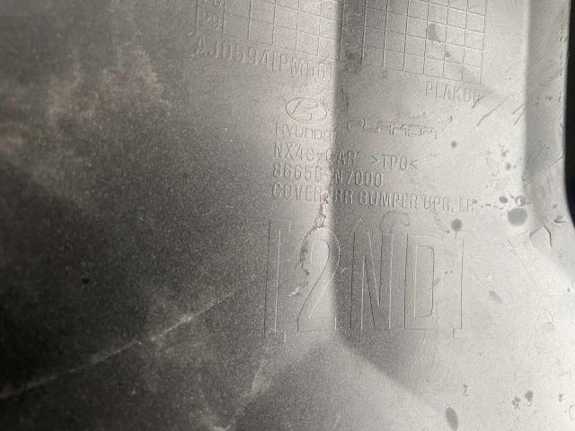 bontott HYUNDAI TUCSON Hátsó Lökhárító (Üresen)