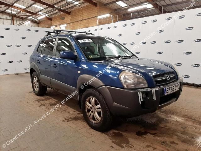 bontott HYUNDAI TUCSON Hátsó Sárvédő Gumi Pár