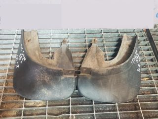 bontott HYUNDAI TUCSON Hátsó Sárvédő Gumi Pár