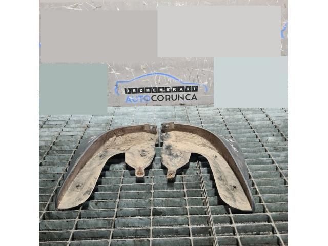 bontott HYUNDAI TUCSON Hátsó Sárvédő Gumi Pár