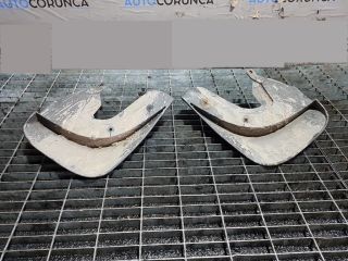 bontott HYUNDAI TUCSON Hátsó Sárvédő Gumi Pár