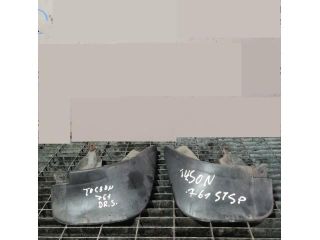 bontott HYUNDAI TUCSON Hátsó Sárvédő Gumi Pár