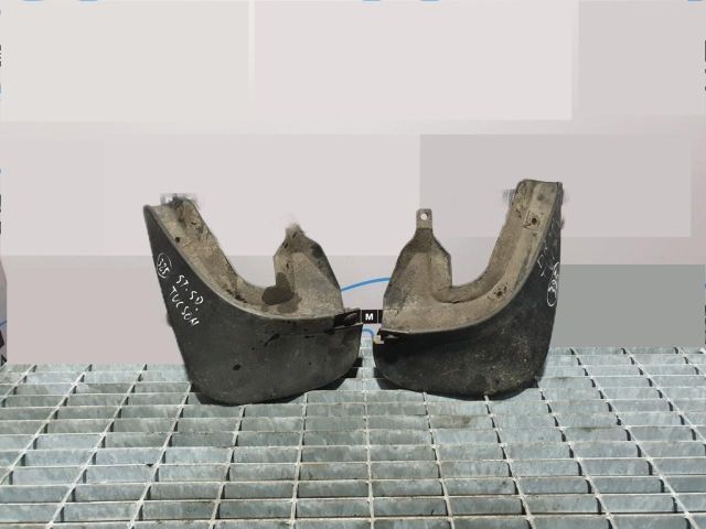 bontott HYUNDAI TUCSON Hátsó Sárvédő Gumi Pár