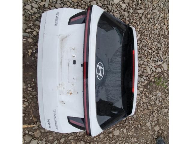 bontott HYUNDAI TUCSON Hátsó Tolatóradar Fej