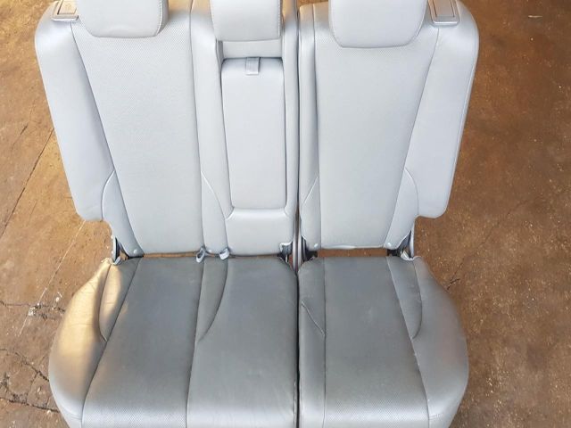 bontott HYUNDAI TUCSON Hátsó Ülés