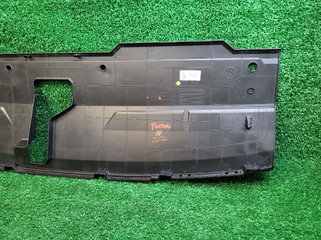 bontott HYUNDAI TUCSON Homlokfal Burkolat