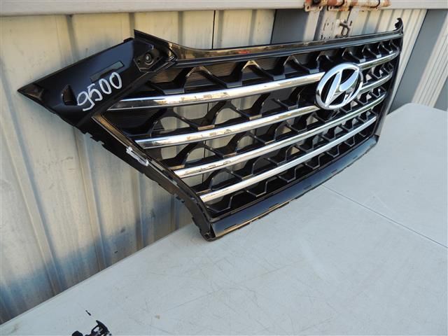 bontott HYUNDAI TUCSON Hűtőrács