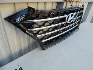 bontott HYUNDAI TUCSON Hűtőrács