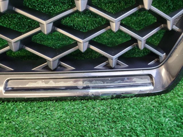 bontott HYUNDAI TUCSON Hűtőrács