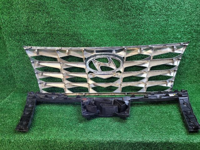 bontott HYUNDAI TUCSON Hűtőrács