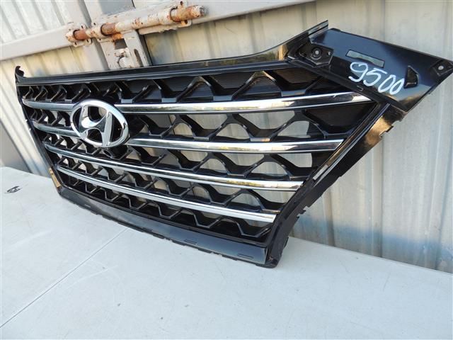 bontott HYUNDAI TUCSON Hűtőrács