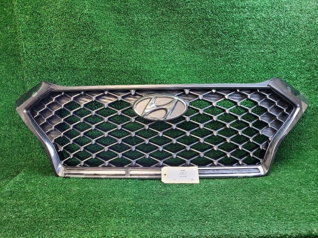 bontott HYUNDAI TUCSON Hűtőrács